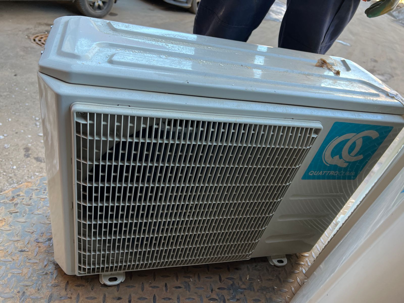 Кондиционер Quattroclima (QC) QN-I18UE, внешний блок - компания Кормилец