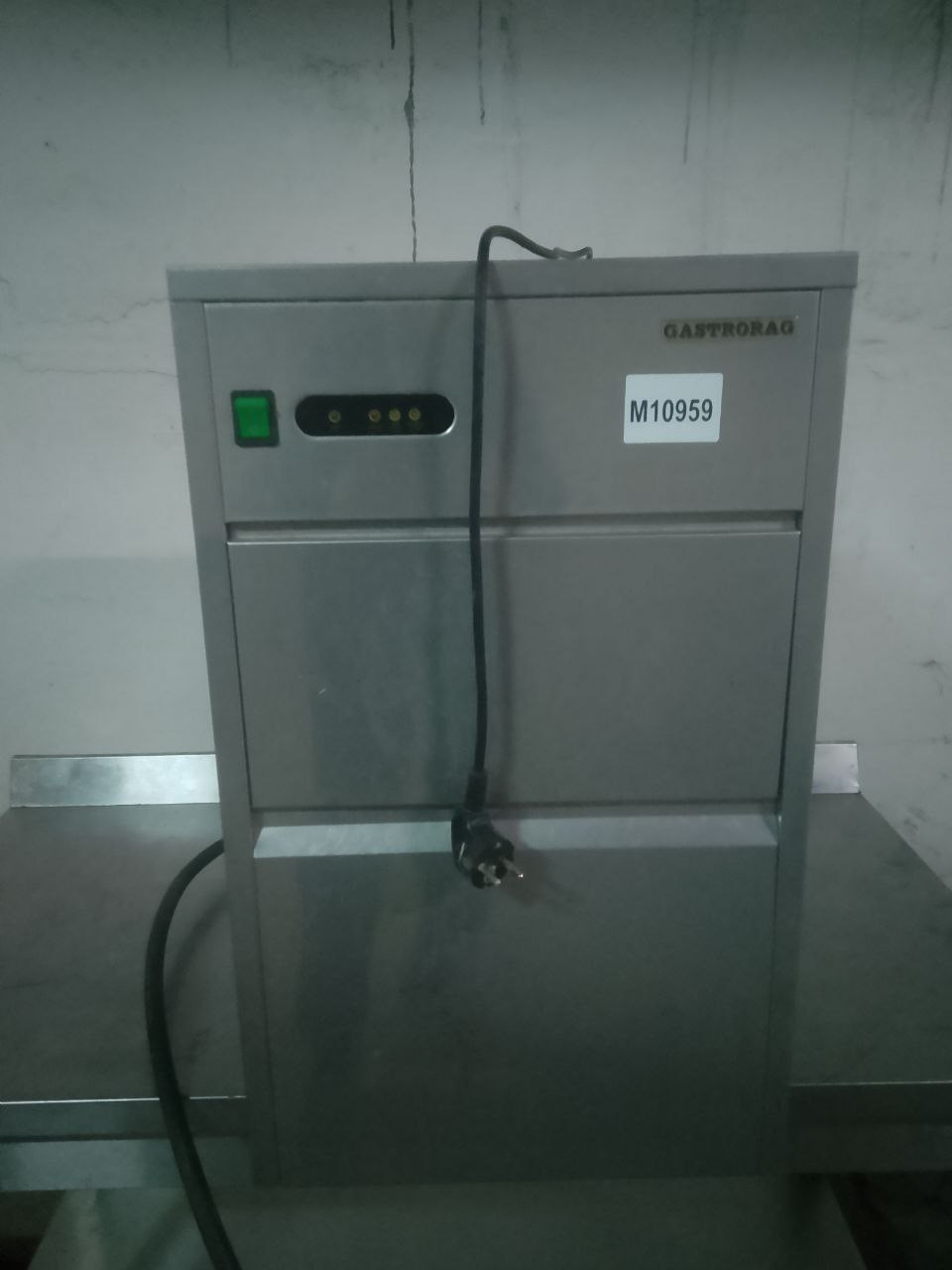 Льдогенератор ICE MAKER IM-50B(+) - компания Кормилец