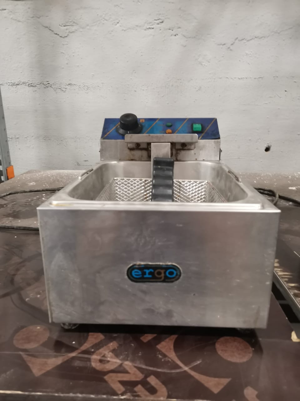 Фритюрница ERGO EF-101B - компания Кормилец
