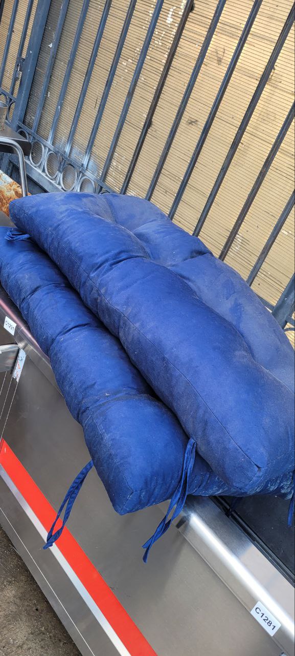 Подушки синие - компания Кормилец