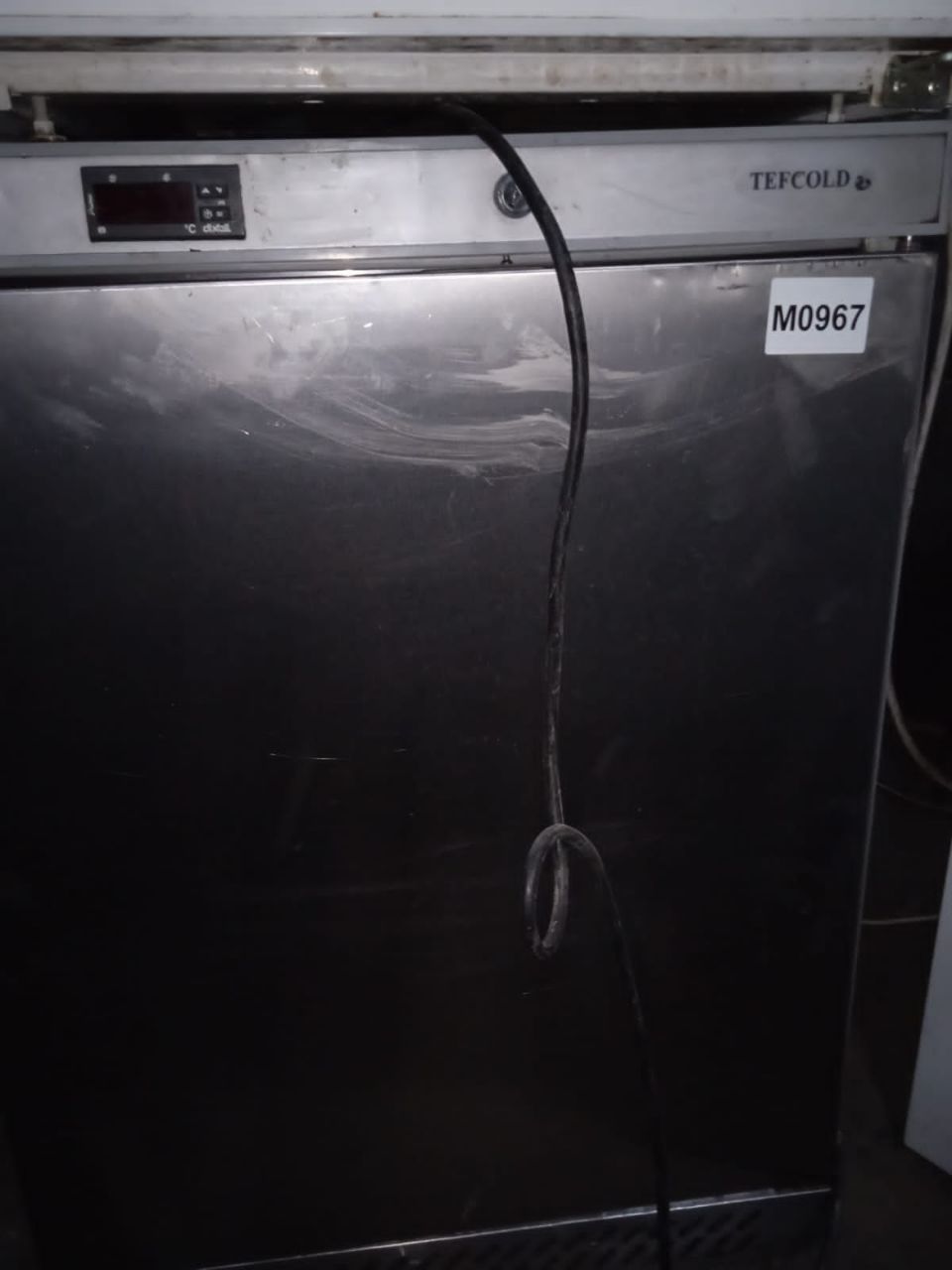 Шкаф морозильный барный TEFCOLD UF200S(работает) - компания Кормилец