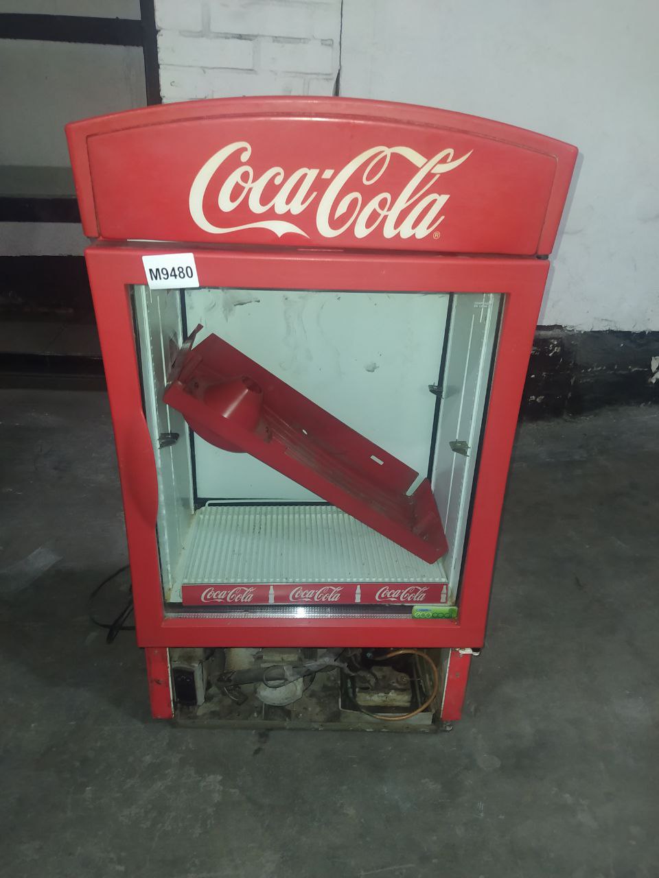 Витринный холодильник Coca cola(+) - компания Кормилец