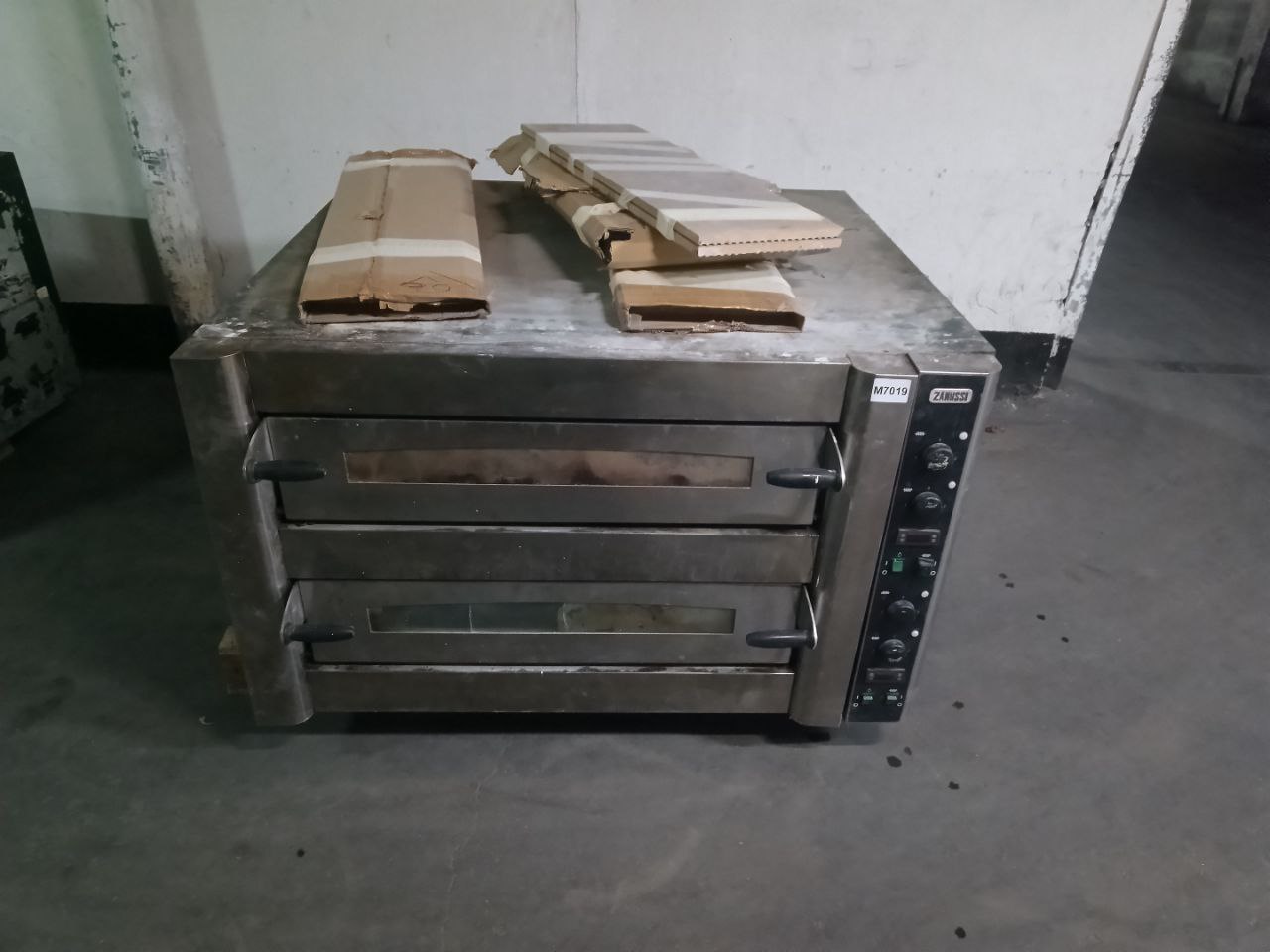 Пицца печь с подставкой ZANUSSI TH930/2M-C5-ZN(+) - компания Кормилец