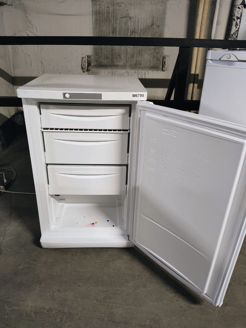 Барный морозильник INDESIT SFR100(+) - компания Кормилец