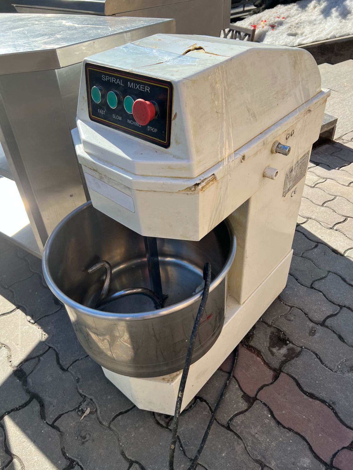 Тестомес 30л HURAKAN HKN 30SN2V (В РЕМОНТ) - компания Кормилец