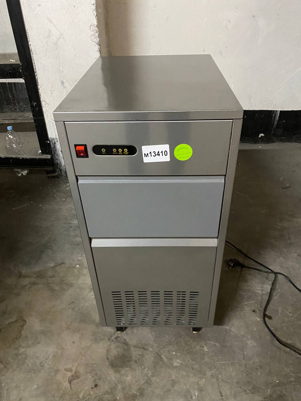 Льдогенератор VIATTO IM-25A - компания Кормилец