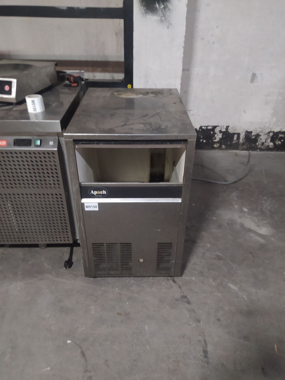 Льдогенератор APACH AGB12025A(-) - компания Кормилец