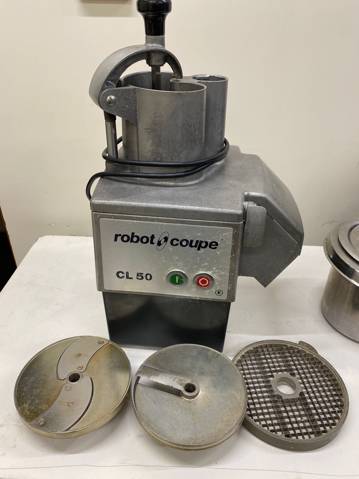 Овощерезка ROBOT COUPE CL 50 - компания Кормилец