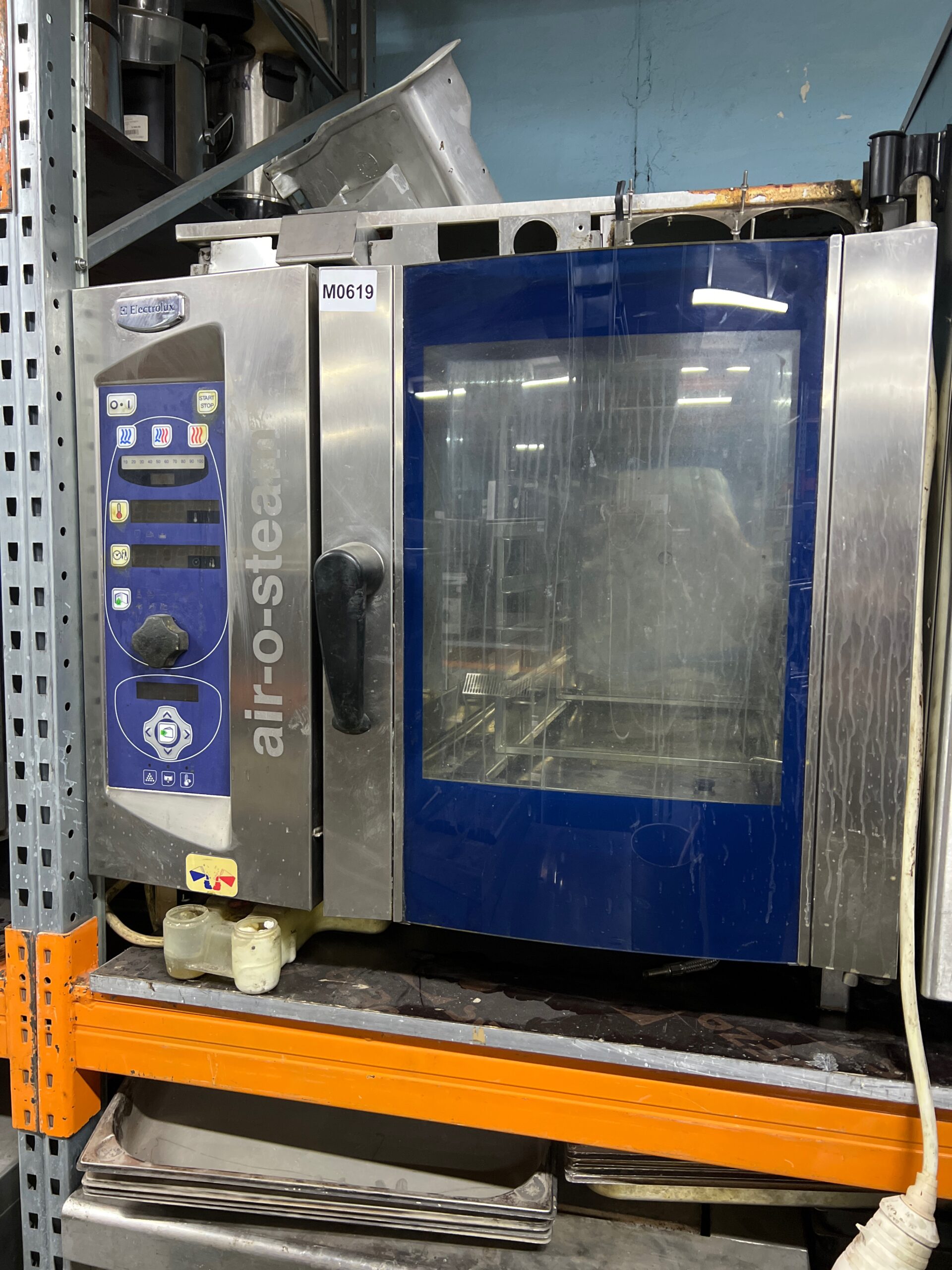 Пароконвектомат ELECTROLUX AOS 061 EA - компания Кормилец