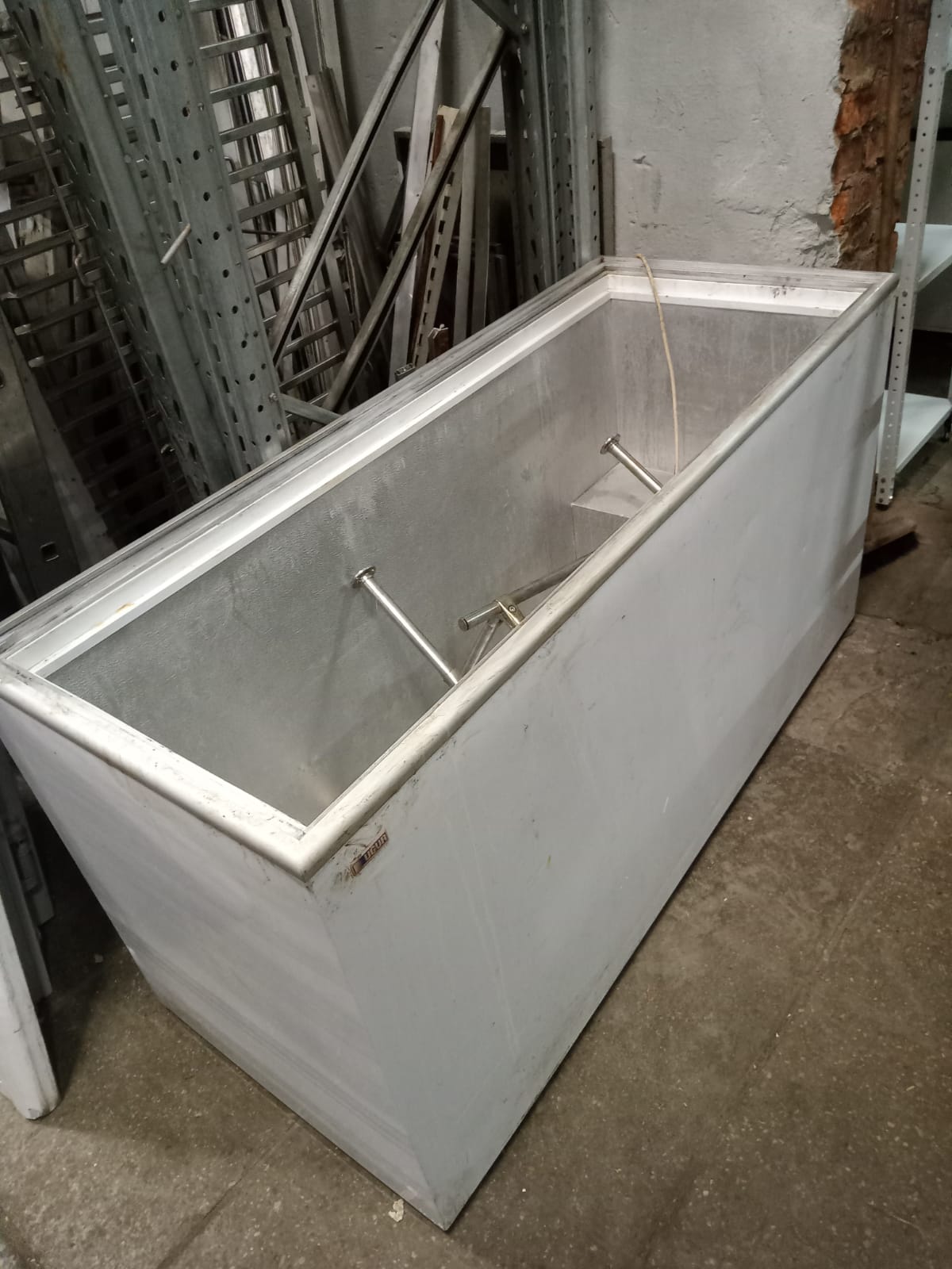 Ларь морозильный UGUR 155х63х80 - компания Кормилец
