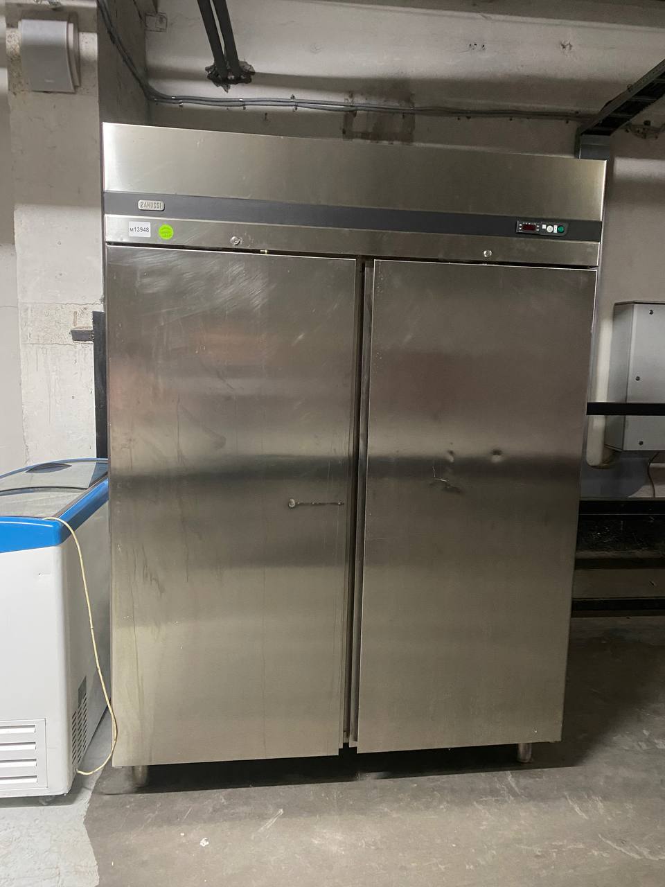 Шкаф холодильный 2Д ГЛ ZANUSSI - компания Кормилец