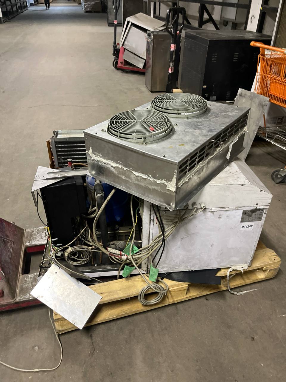Моноблок потолочный TECHNOBLOCK SVK203 мороз - компания Кормилец