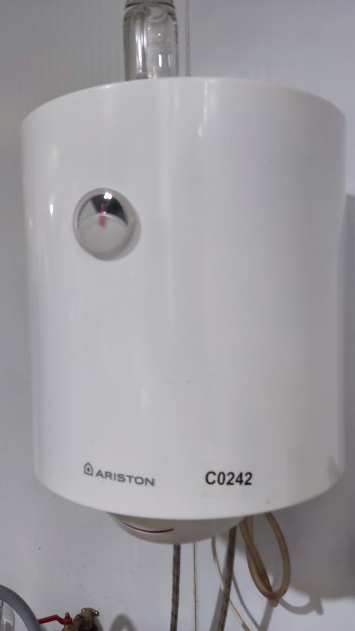 Бойлер Ariston SB R 50 V - компания Кормилец