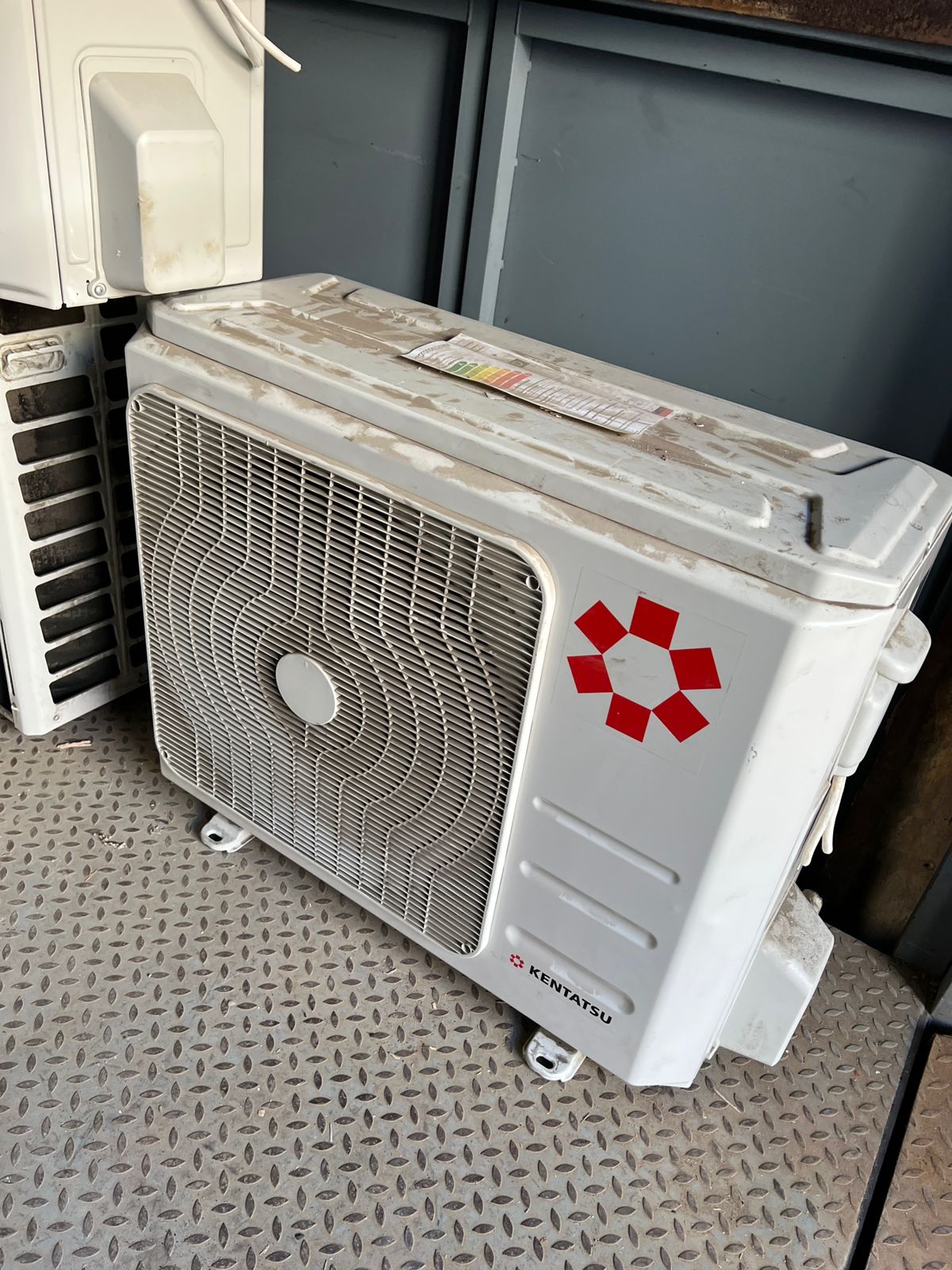Кондиционер KENTATSU KSUT70HFAN1, внешний блок - компания Кормилец