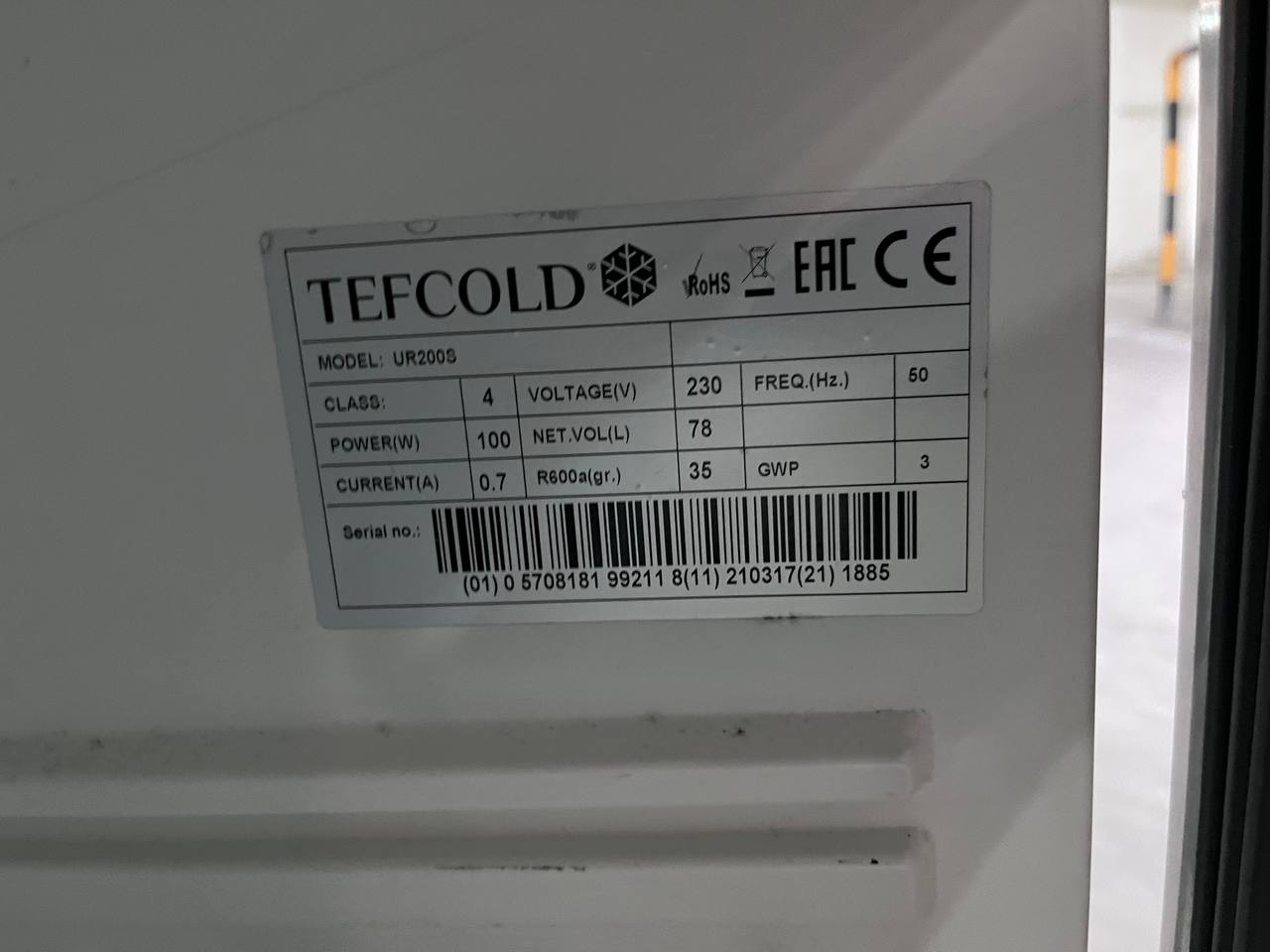 Холодильник барный TEFCOLD UR200S - компания Кормилец