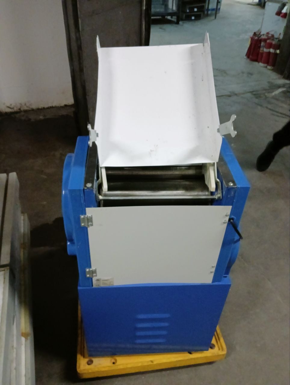 Тестораскатка лапшерезка FOODATLAS DZM-350 - компания Кормилец